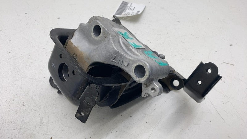 ⭕ 2023-2024 Toyota Prius Passenger Side Engine Motor Mount Bracket Support Right