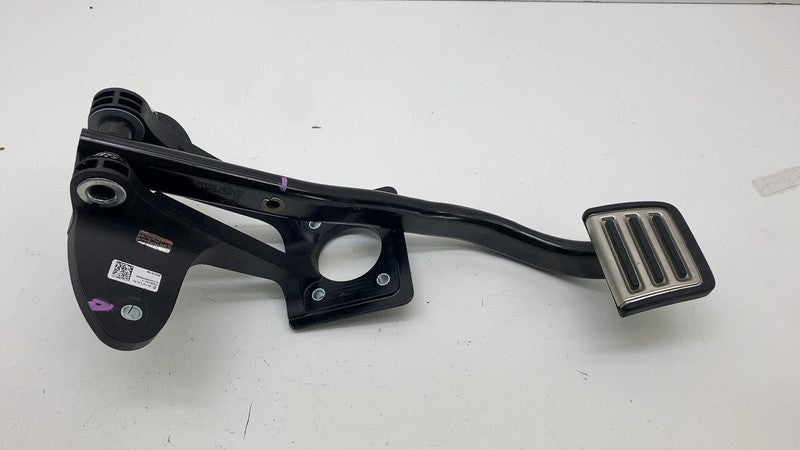 ⭕ 2022 2023 2024 Rivian R1T R1S Brake Stop Pedal Assembly PT00041025-C