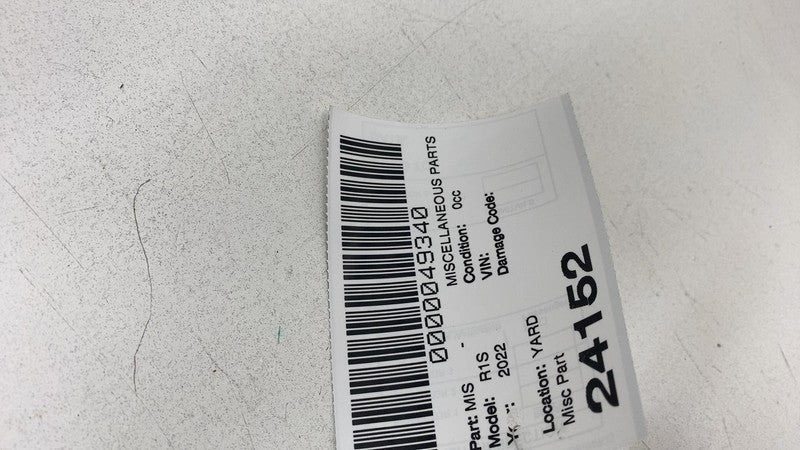 PT00003451K 2022-2024 Rivian R1S Rear Right Quarter Trim Cover Arm Rest Panel Cup Holder SUV