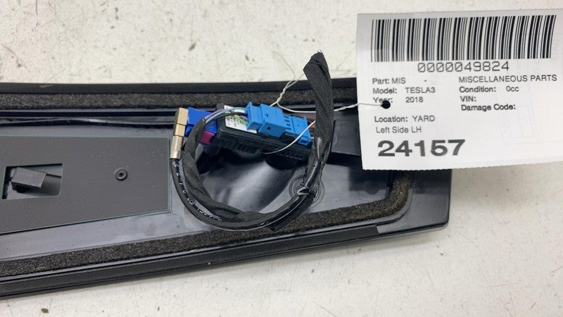 1100437 00 B 2017-2023 Tesla Model 3 Left B-Pillar Applique Glass Trim Molding w/ Camera LH