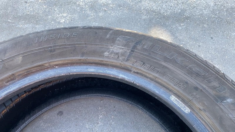 Tesla Model Wheel Rim Falken Radial Tubeless 225/55 A18 98H Tire