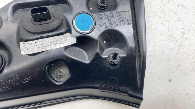 ⭕ 17-23 Tesla Model 3 Rear Left Inner Taillight LED Tail Lamp (3-Pin) 