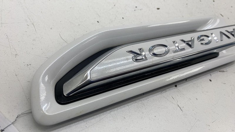 ⭕ 2018-2024 Lincoln Navigator Passenger Side Fender Emblem Right JL7B-