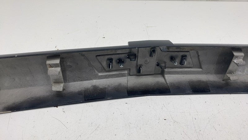 23236369 ⭕ 16-19 Chevrolet Silverado 1500 Front Center Grille Trim w/ Logo Badge 23236369