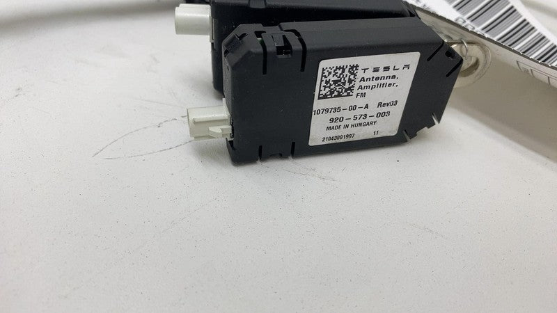 ⭕ 20-23 Model Y MY Rear Trunk Liftgate Harness w/ Antenna Amplifier 14