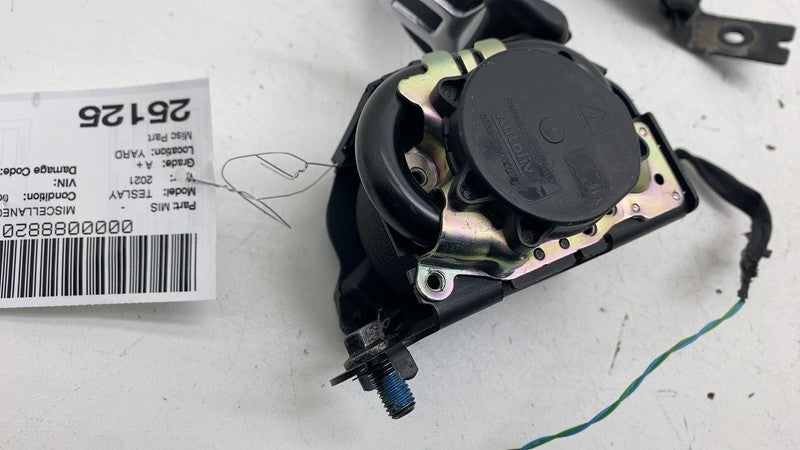 ⭕ 20-21 Model Y MY Rear Left or Right 2nd Row Seat Belt & Retractor 14