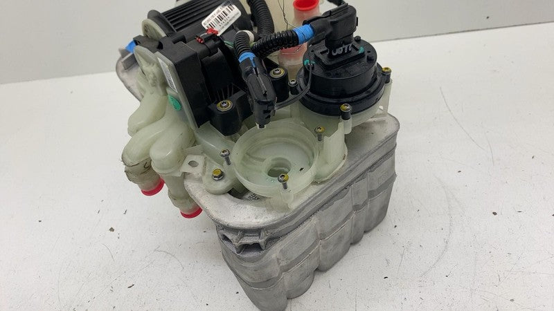⭕ 24-25 Tesla Cybertruck Thermal System Supermanifold Coolant Pump 178