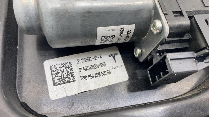 1096621-00-H ⭕ 2017-2023 Tesla Model 3 Front Right Door Window Regulator & Motor 1096621-00-H