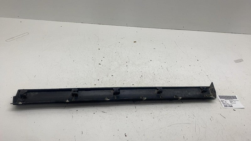 ⭕ 2022 Rivian EDV-700 Van Driver Door Rokcer Cladding PT00053750 / PT0