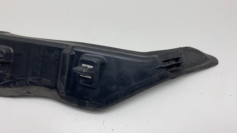 2021 BMW 530e B46X Front Driver Side Fender Rearward Seal Protector Co
