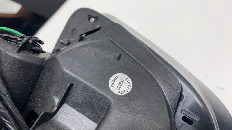 1594111-00-D 2020-2024 Tesla Model Y MY Left Exterior Rear View Door Mirror RH (NO SKULL CAP)