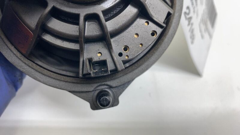 2016 2017 2018 Mercedes-Benz GLE350 Rear Left or Right Door Audio Sound Speaker