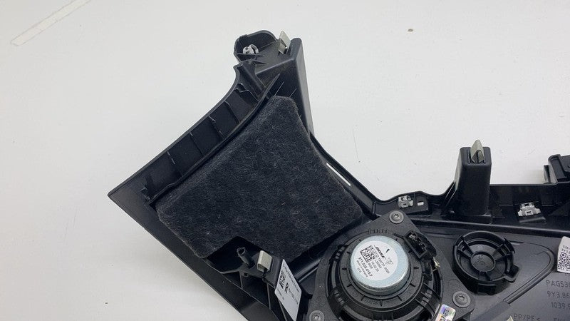 9Y3.867.246 ⭕2019-2024 Porsche Cayenne Rear Right Quarter D-Pillar Trim w/ Speaker 9Y3867246