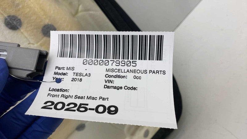 145293681C ⭕ 2017-2023 Model 3 Front Right Seat Lower Cushion Leather Black RH 1452936-81-C