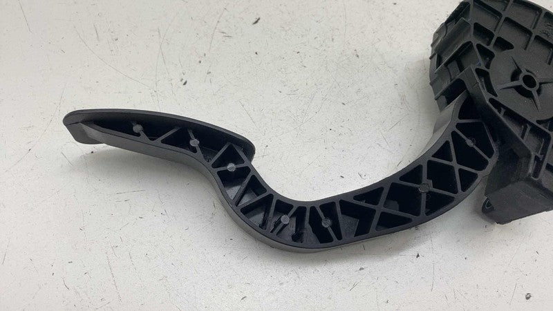 ⭕ 2024-2025 Tesla Model 3 M3 Front Accelerator Gas Pedal Throttle Sens