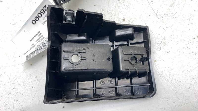 ⭕20-24 Model Y Rear Left Bumper Retainer Support & Taillamp Bracket 14