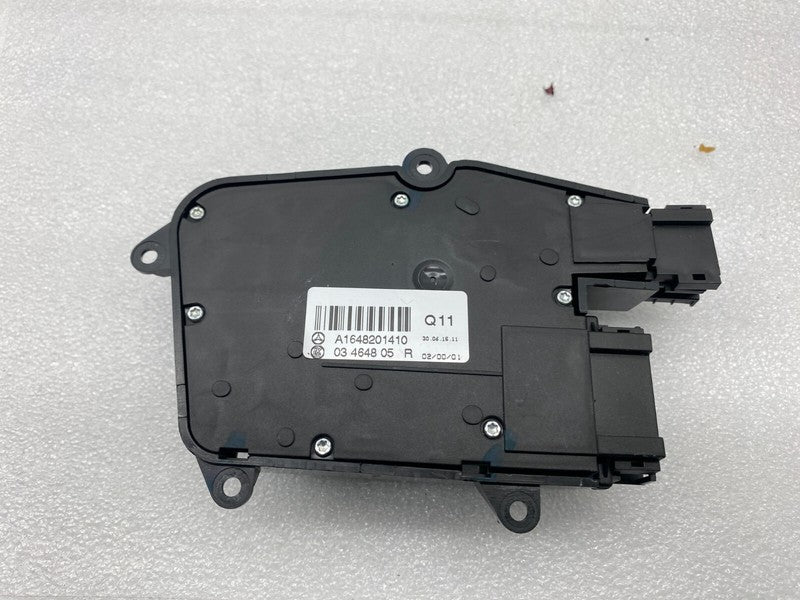 A1648201410 ⭕ 2012-2015 Tesla Model S Front Passenger Side 1st Row Seat Control Switch Right