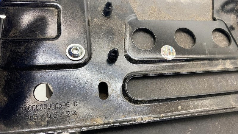 PT00062425C ⭕25 Rivian R1S Air Suspension Compressor Insulator Cover w/ Bracket PT00062425-C