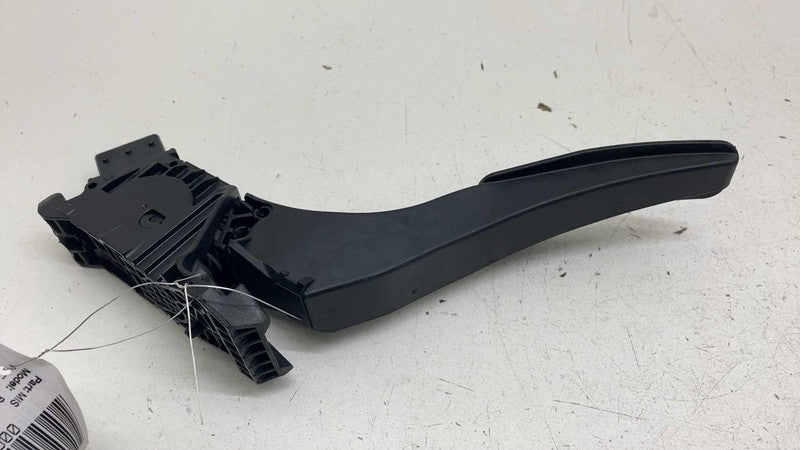 04581677AC ⭕ 2017-2025 Chrysler Pacifica Gas Pedal Accelerator Throttle Sensor 04581677AC