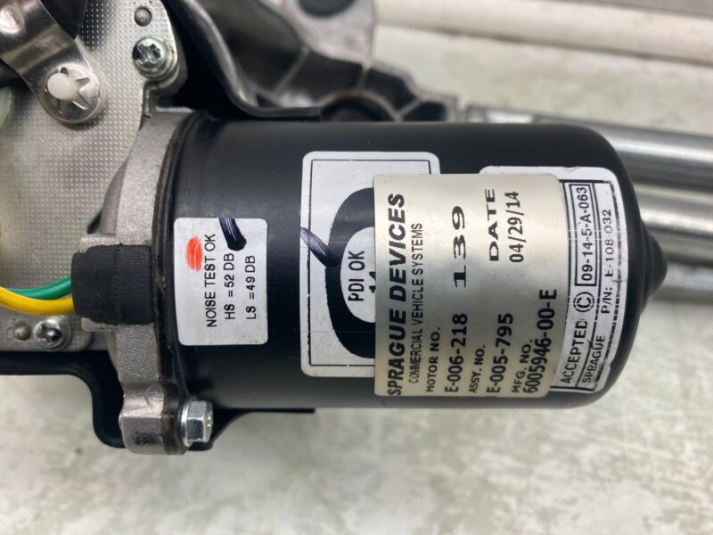 600594600E ⭕ 12-20 Model S MS Front Windshield Wiper Motor & Linkage w/ Module 6005946-00-E