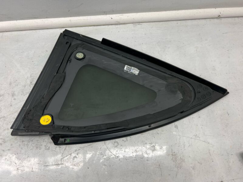 1495745-00 2020-2023 Tesla Model Y MY Rear Passenger Side Quarter QTR Window Glass Right RH