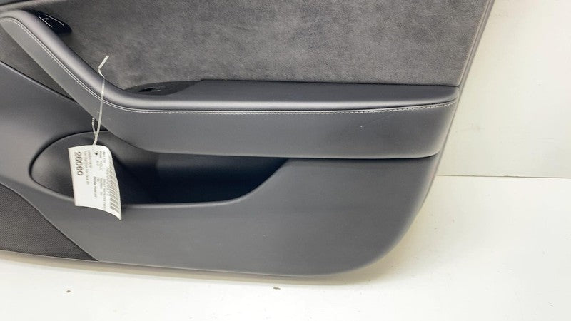 1090411-01-H ⭕ 17-20 Tesla Model 3 Front Right Interior Door Panel Trim Card OEM 1090411-01-H
