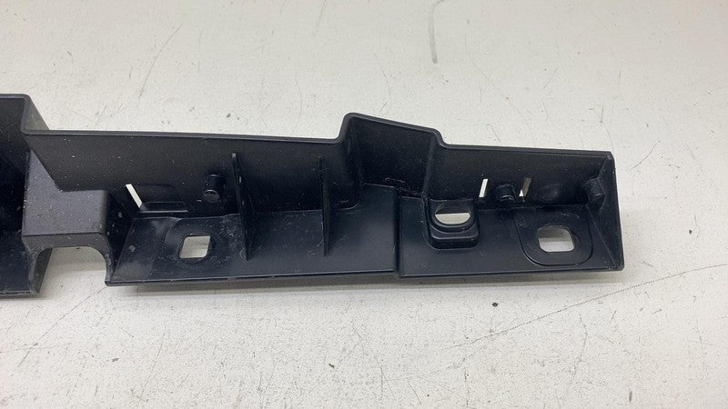 5165 7299184 ⭕ 14-21 BMW i3 Front Right Passenger Side Fender Retaining Bracket 5165 7299184