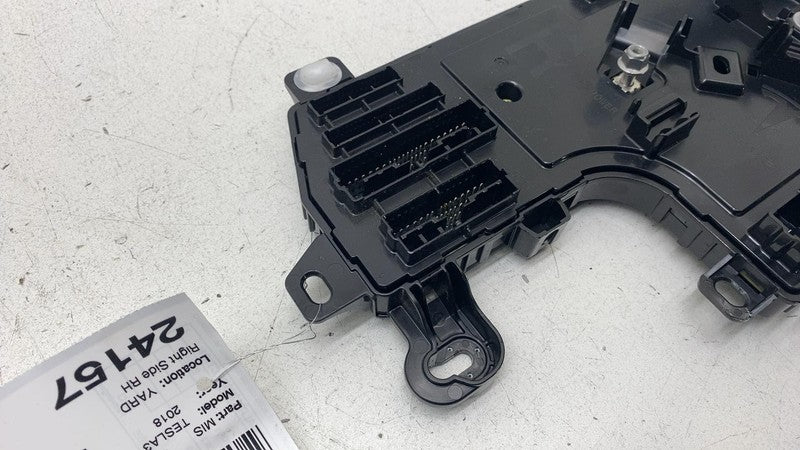 1100340 00 F 2017-2020 Tesla Model 3 Right Low Voltage Controller Electronic Control Module