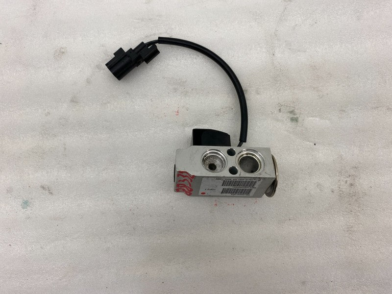 6008481 00 A ⭕ 2012-2015 Tesla Model S A/C Suction Line Valve w/ Solenoid Assy 6008481-00-A