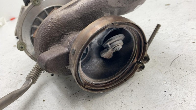 ⭕ 14-24 Maserati Ghibli Right Turbocharger Manifold Air Cleaner Duct I