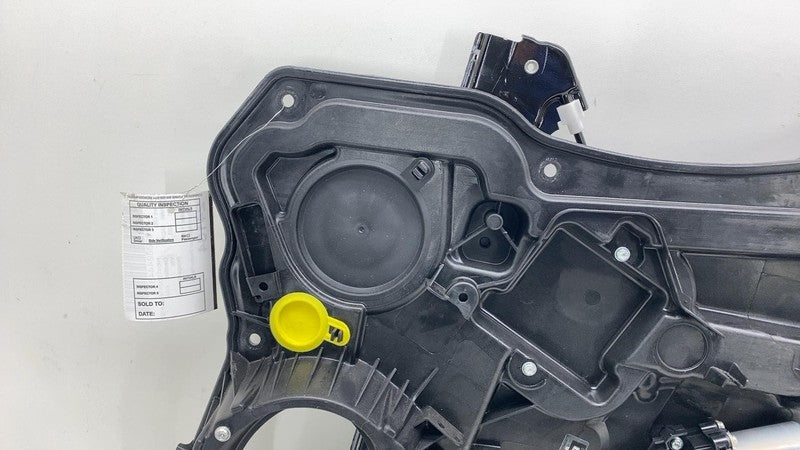 ⭕ 17-24 Chrysler Pacifica Front Passenger Door Window Regulator w/ Carrier Right