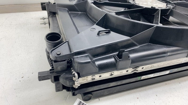 68217321 ⭕ 2017-2024 Chrysler Pacifica Radiator Electric Cooling Fan Shroud Blade & Motor