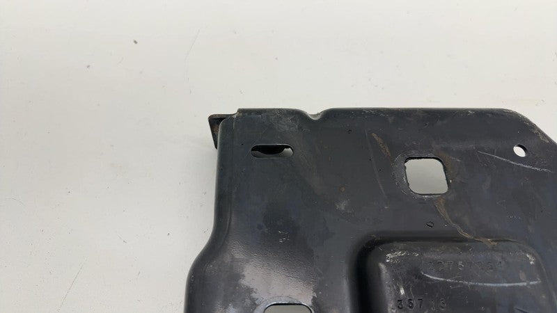⭕14-18 Chevy Silverado 1500 Front Right Side Bumper Inner Bracket Moun