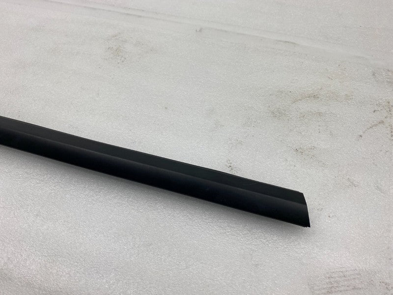 149572200B ⭕ 20-24 Model Y Rear Driver Side Door Window Outer Belt Seal Left 1495722-00-B