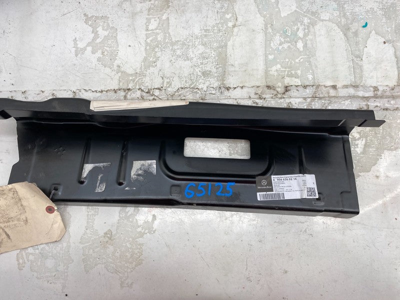 A 906 636 02 16 ⭕10-21 Mercedes-Benz Sprinter Left Lower Body D-Pillar Reinforcement A9066360216