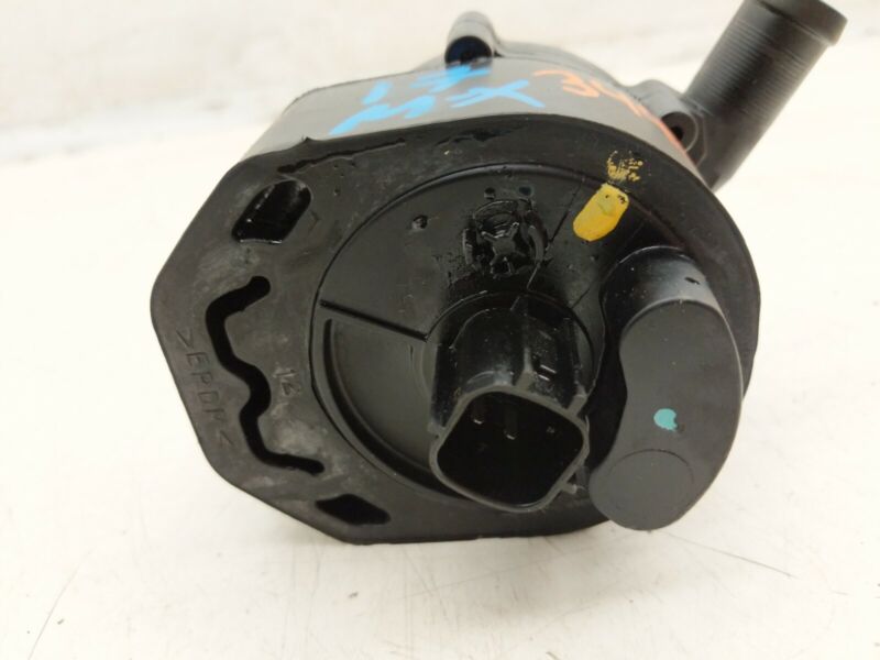 2016-2020 Tesla Model X MX Cooling System Auxiliary Coolant Water Pump Assembly
