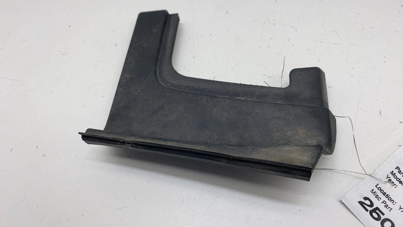 ⭕ 2022-2024 Rivian R1T Rear Left Side Bed Corner Trim Molding Cover PT