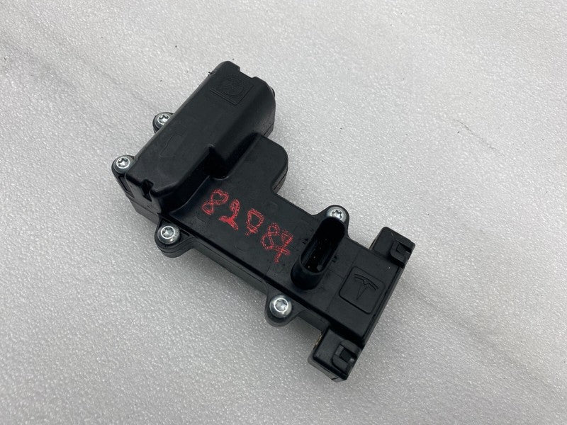 1045354 00 B ⭕ 16-23 Model X Front Right Door Pop Actuator Control Module Unit 1045354-00-B