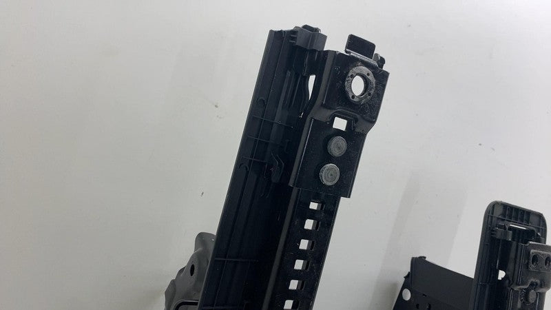 ⭕ 2022-2025 Rivian R1S Rear 2nd Row Driver Side Seat Rail Track Frame Left LH