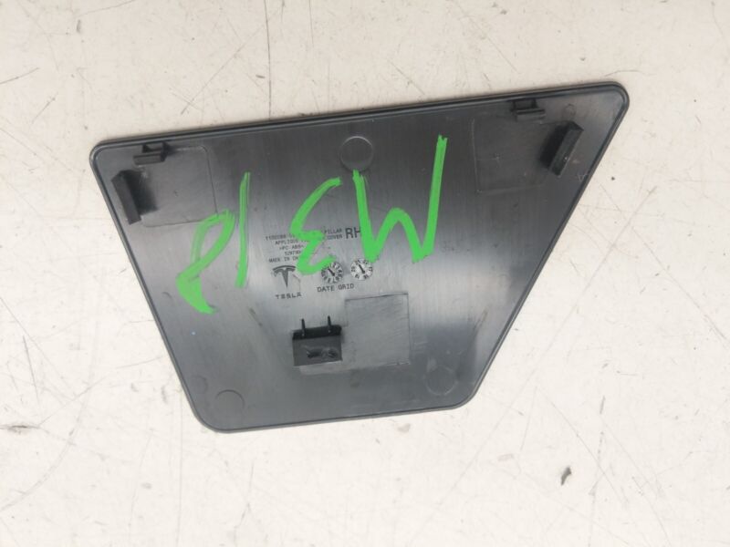 1100088 00 D ⭕ 2017-2020 Model 3 Front Right B-Pillar Applique Fastener Cover RH 1100088-00-D