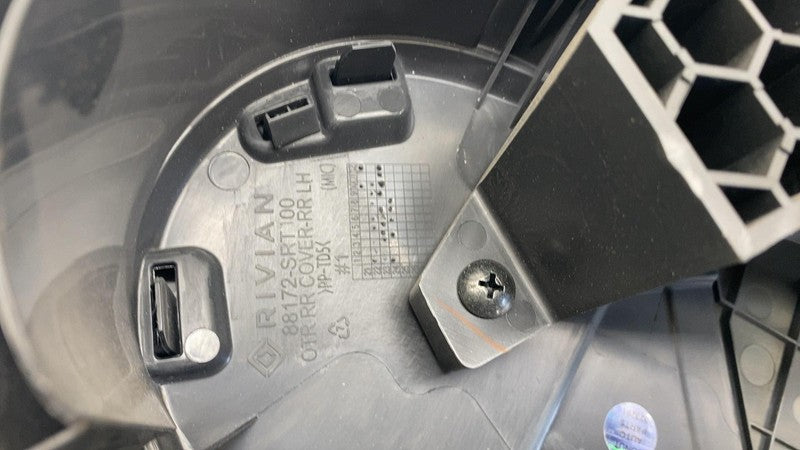 88172-SRT100 ⭕2025 Rivian R1S Front Driver Side Seat Outer Trim Cover Panel Left 88172-SRT100