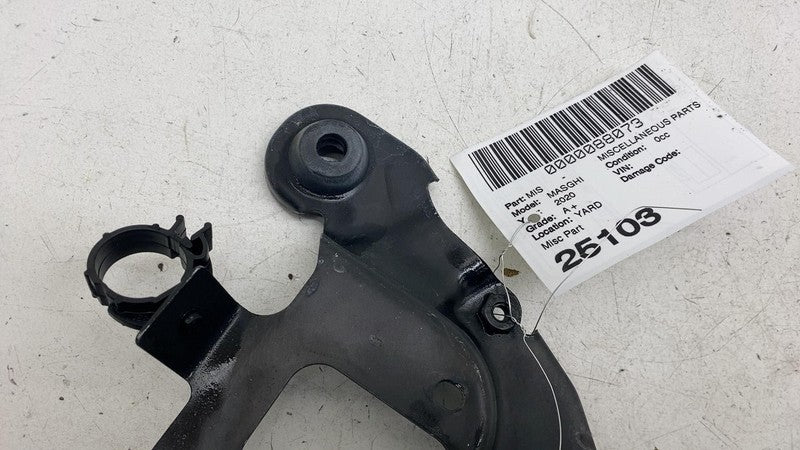 ⭕ 14-20 Maserati Ghibli Front Left or Right Air Intake Cleaner Box Mount Bracket