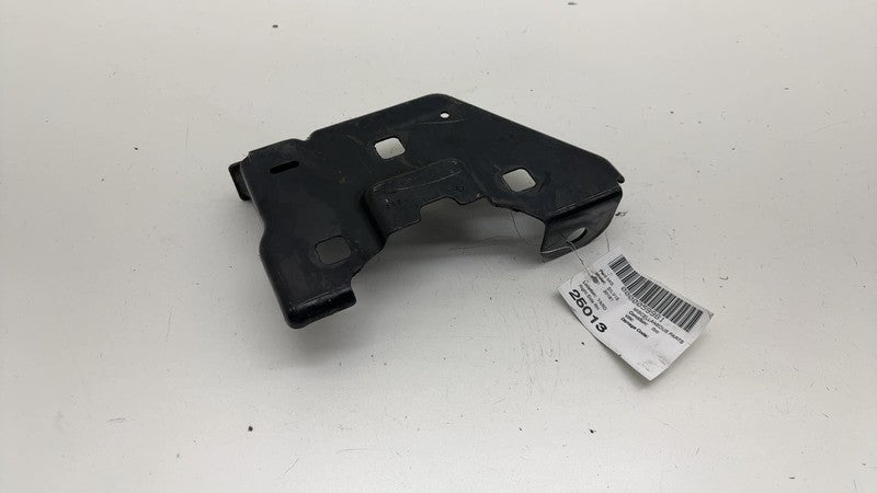 ⭕14-18 Chevy Silverado 1500 Front Right Side Bumper Inner Bracket Moun
