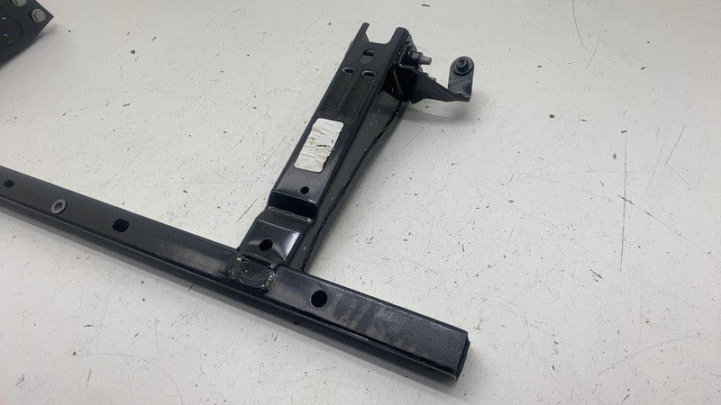 PT01061916 ⭕ 25 Rivian R1S Front Lower Slam Panel Radiator Support PT01061916 / PT01061918