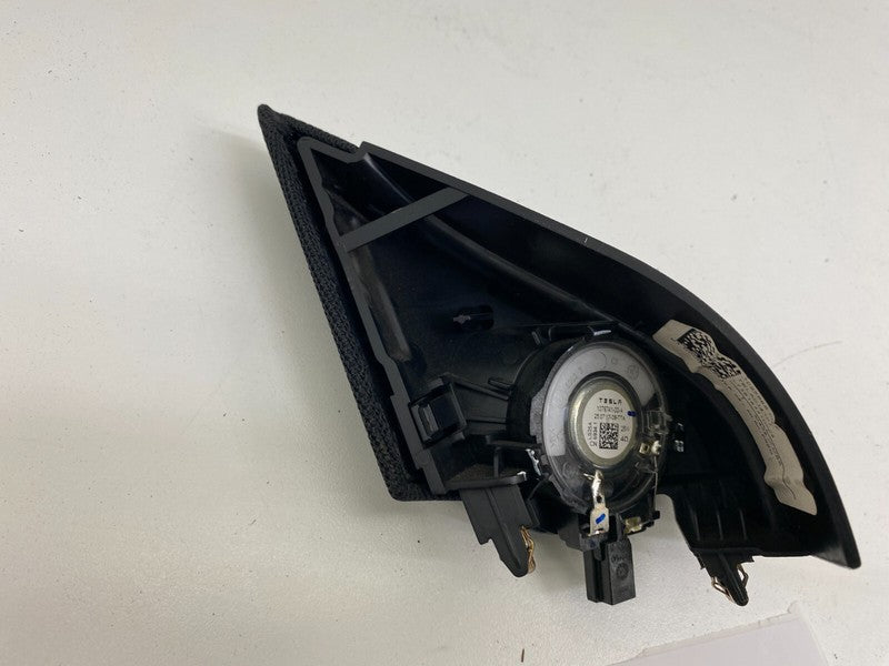 109568600E ⭕2017-2023 Tesla Model 3 Front Audio Tweeter & Speaker Cover Right  1095686-00-E