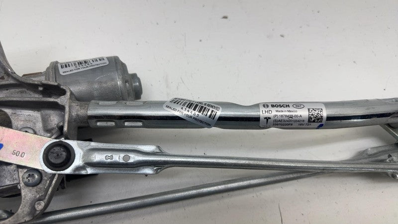 ⭕ 24-25 Tesla Model 3 Front Windshield Wiper Motor Linkage Module 1878