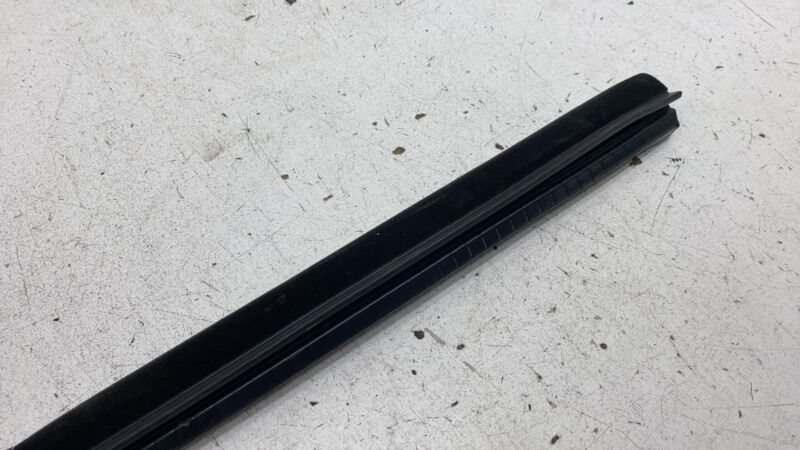 ⭕ 17-20 Maserati Levante Front Left Door Window Inner Weatherstrip Rubber Seal