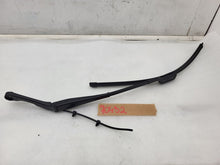 ⭕ 17-20 Model 3 Front Driver Side Windshield Wiper Arm & Blade Left 1076728-00-D