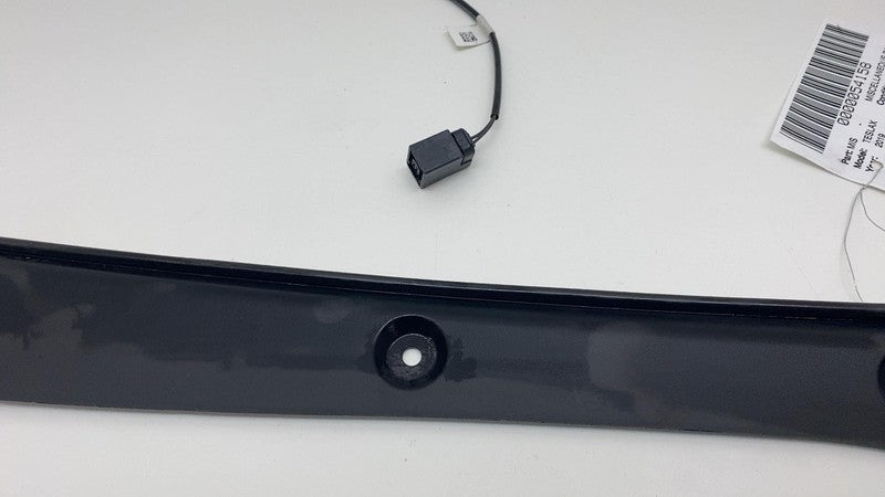 105630000D 2016-2020 Tesla Model X Rear Passenger Trunk Liftgate Pinch Sensor Cover Right