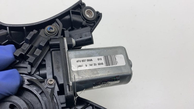 4F0 837 059 A ⭕ 19-25 Porsche Cayenne Front Right Electric Door Close Assist Motor 4F0837059A